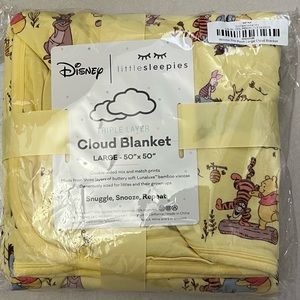 New Little Sleepies Winnie the Pooh Cloud Blanket